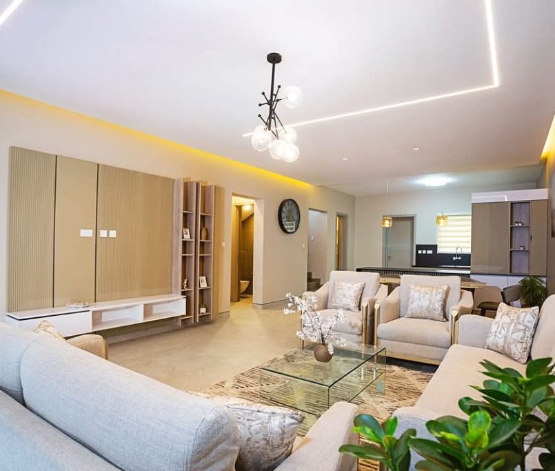 WhatsApp Image 2025-11-21 at 20.08.39 (1)