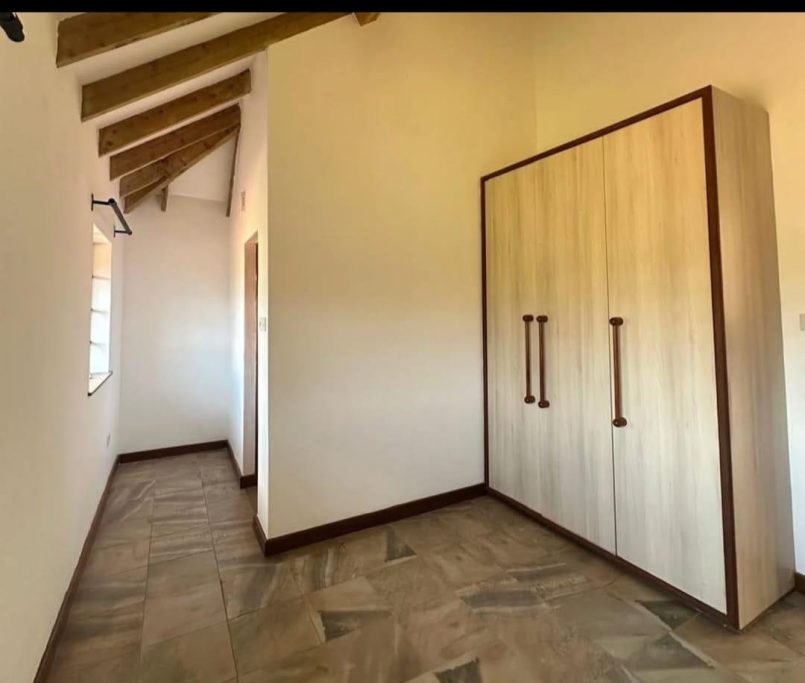 WhatsApp Image 2025-11-21 at 20.20.24 (2)