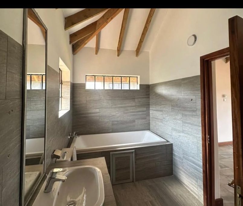 WhatsApp Image 2025-11-21 at 20.20.24 (3)